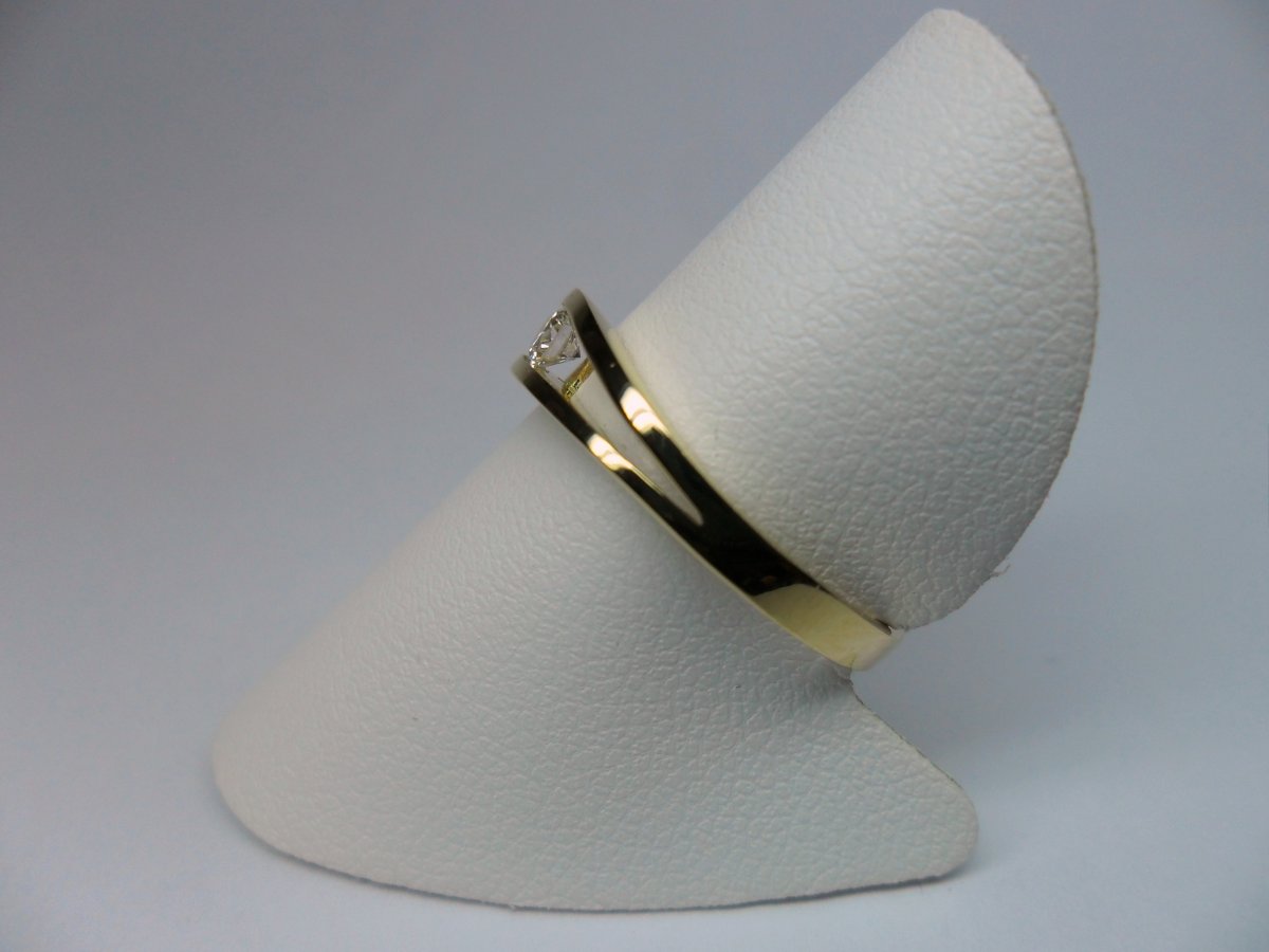 Clamp Ring Yellow Gold 0.12 crt.